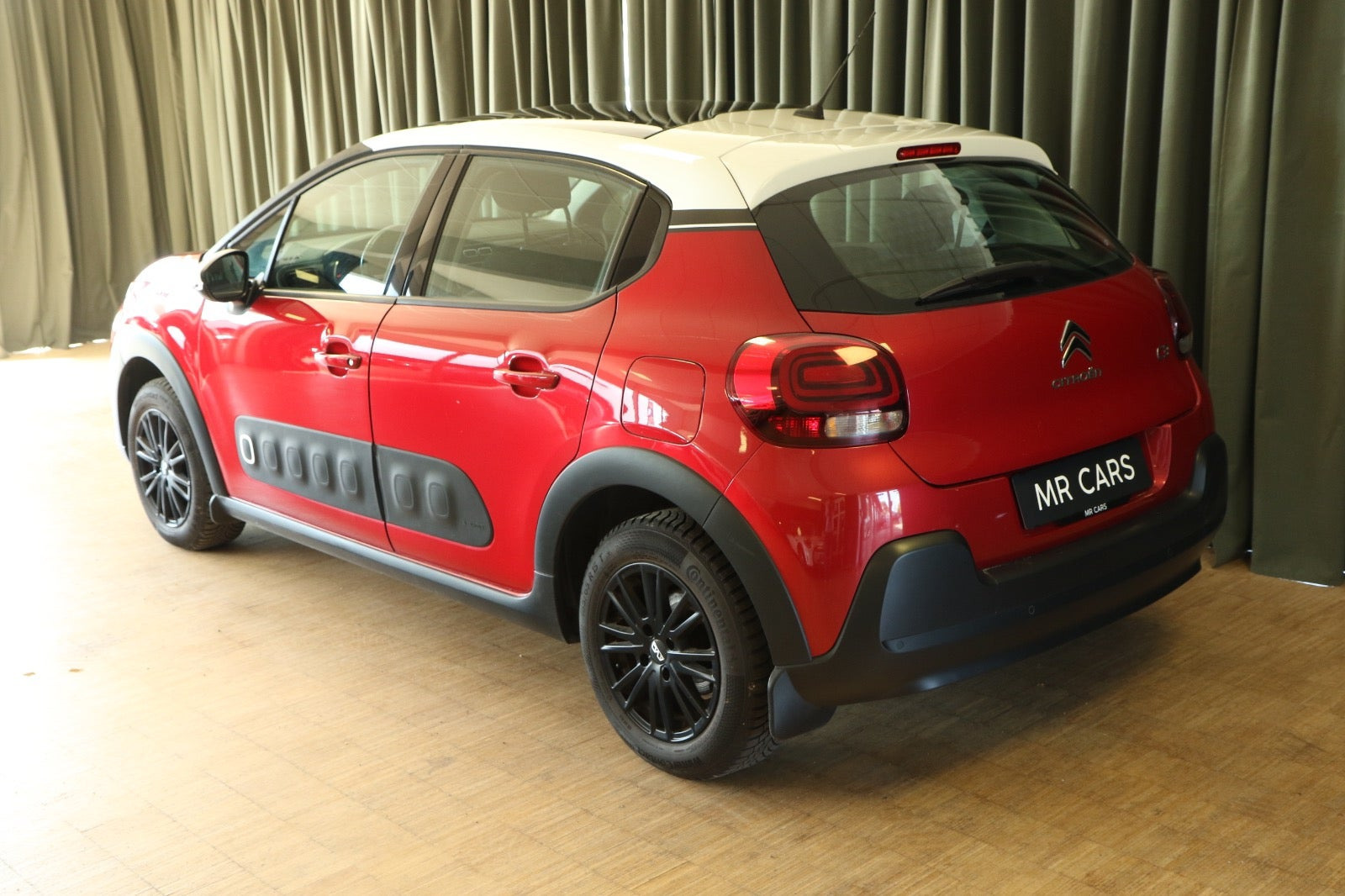 Rød Citroën C3 fra 2018