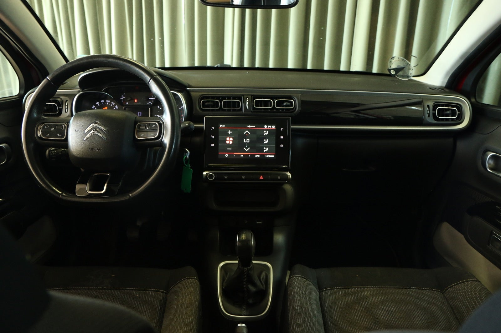 Rød Citroën C3 fra 2018