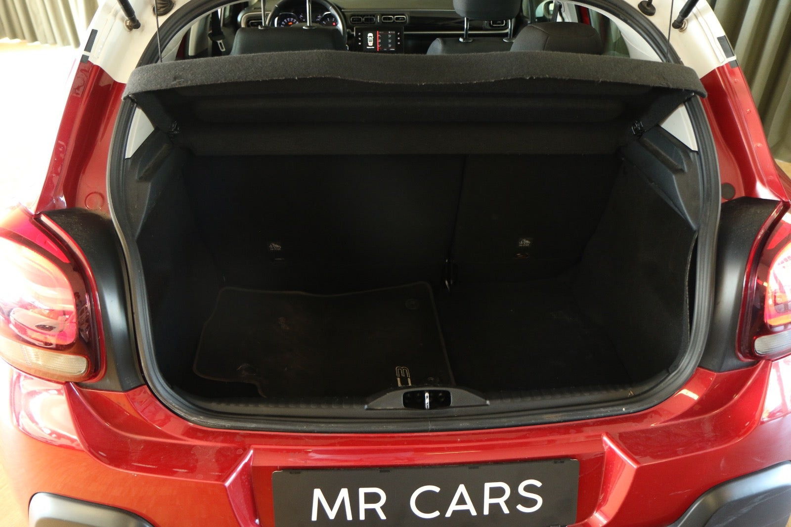 Rød Citroën C3 fra 2018