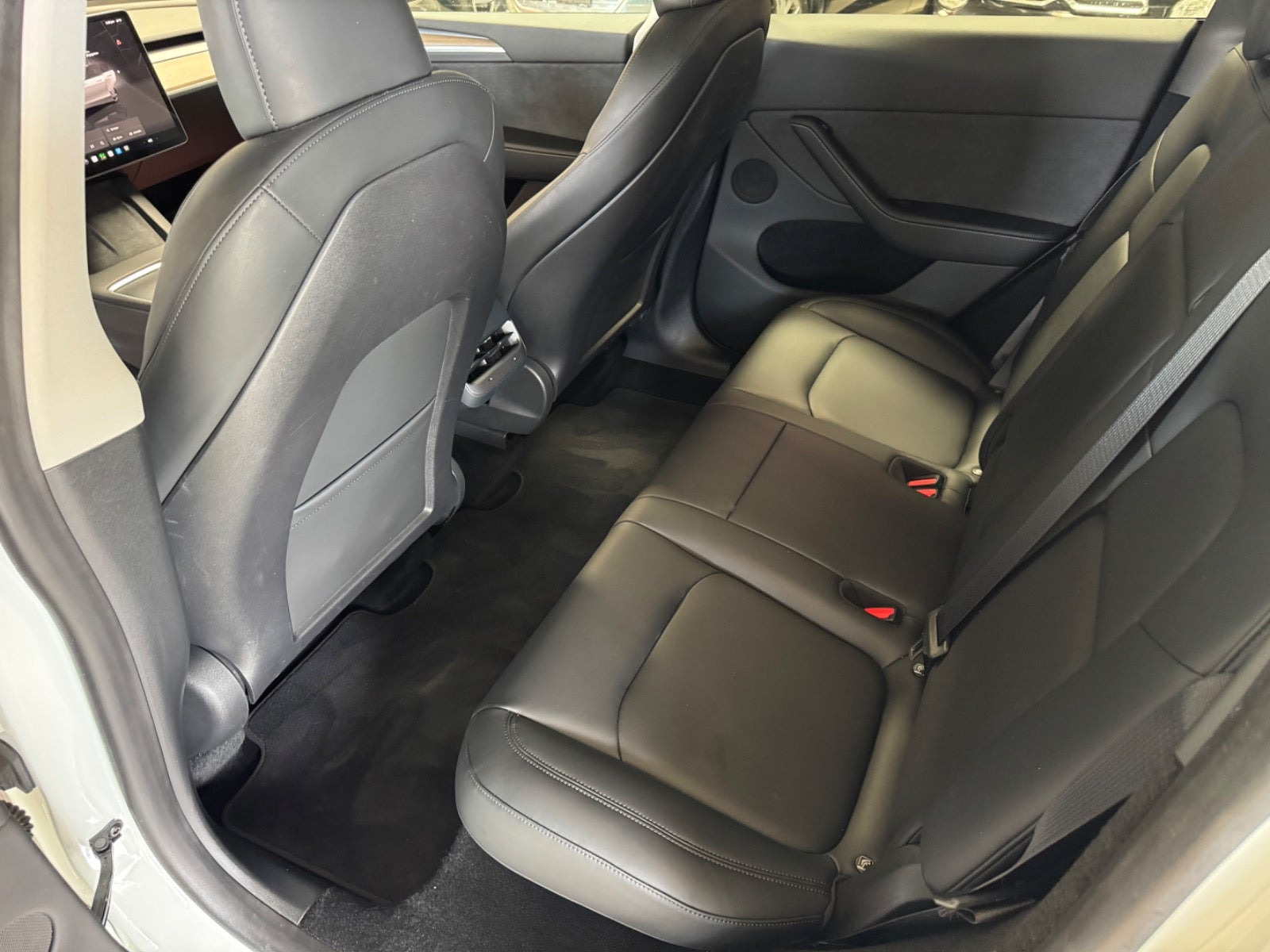 undefined Tesla Model Y fra 2023
