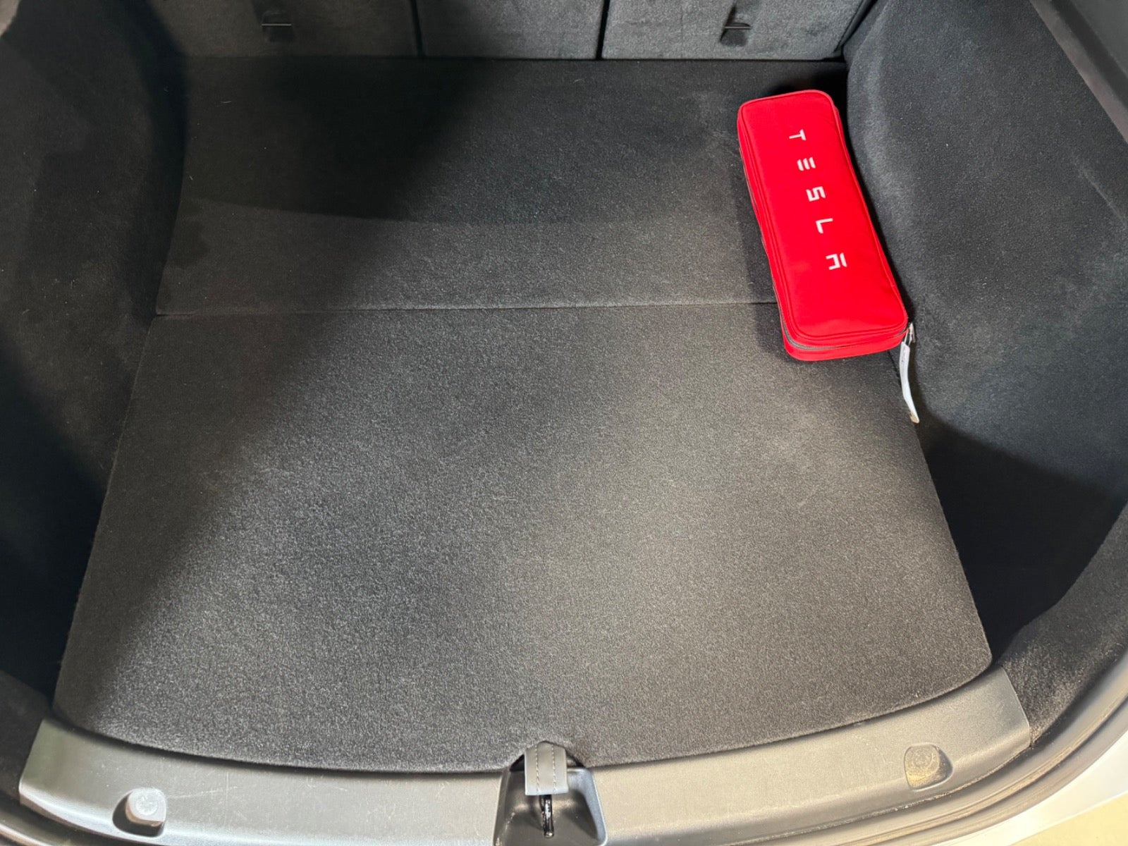undefined Tesla Model Y fra 2023