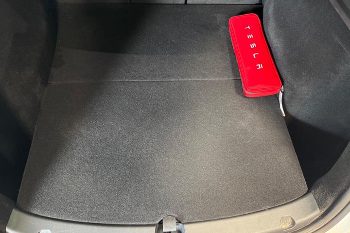 undefined Tesla Model Y fra 2023