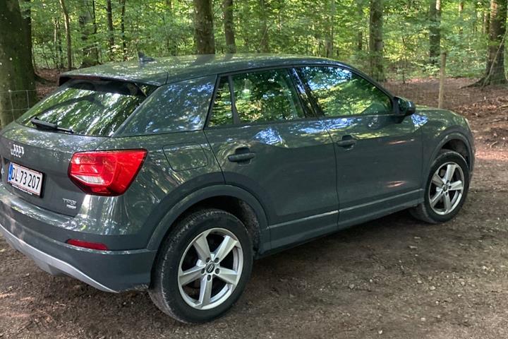 Grå Audi Q2 fra 2018