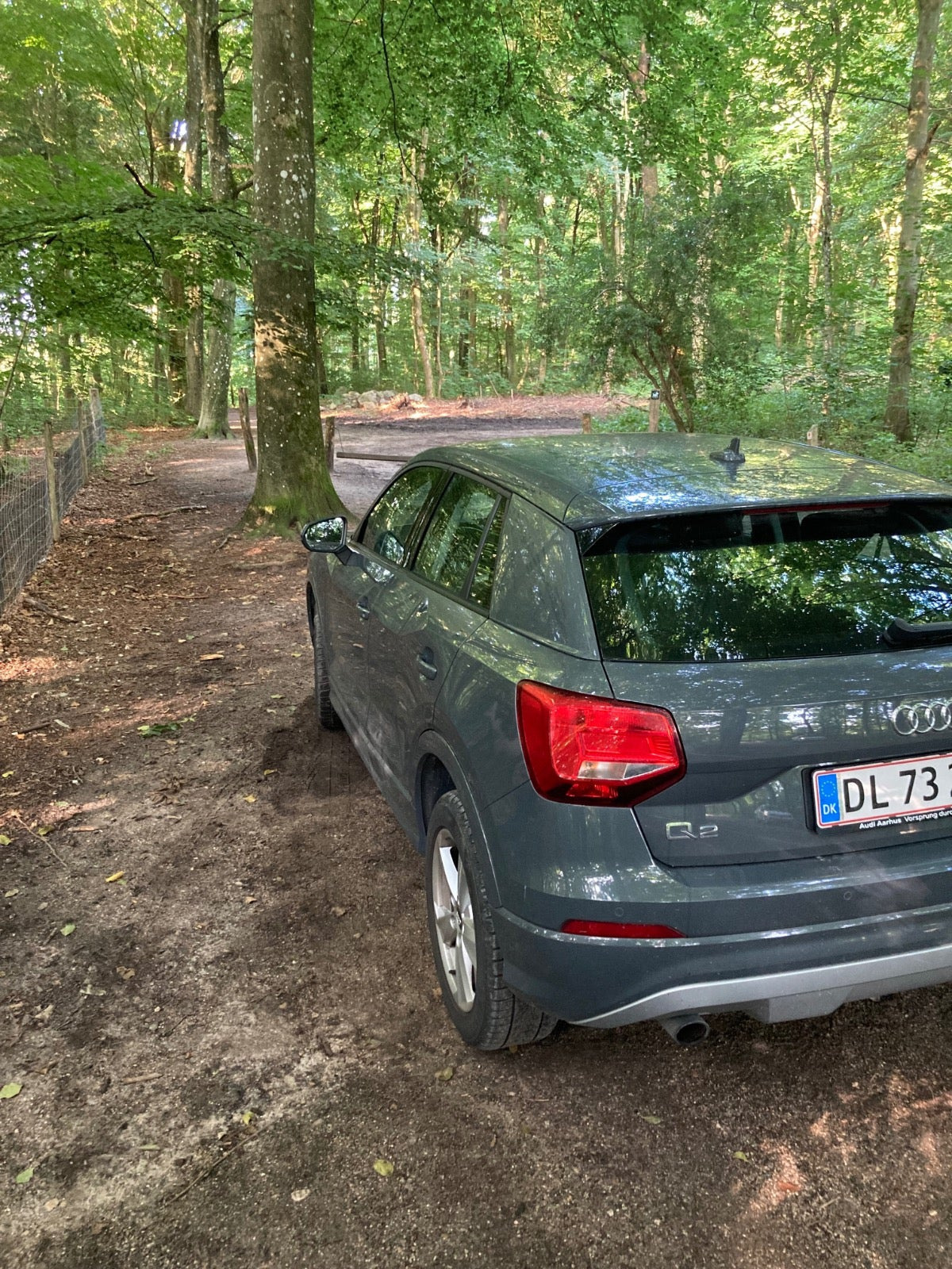 Grå Audi Q2 fra 2018