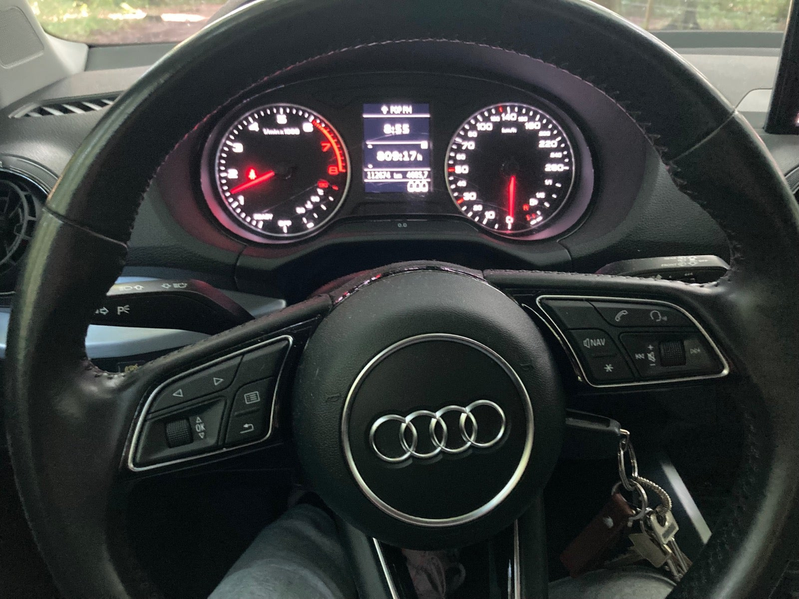 Grå Audi Q2 fra 2018