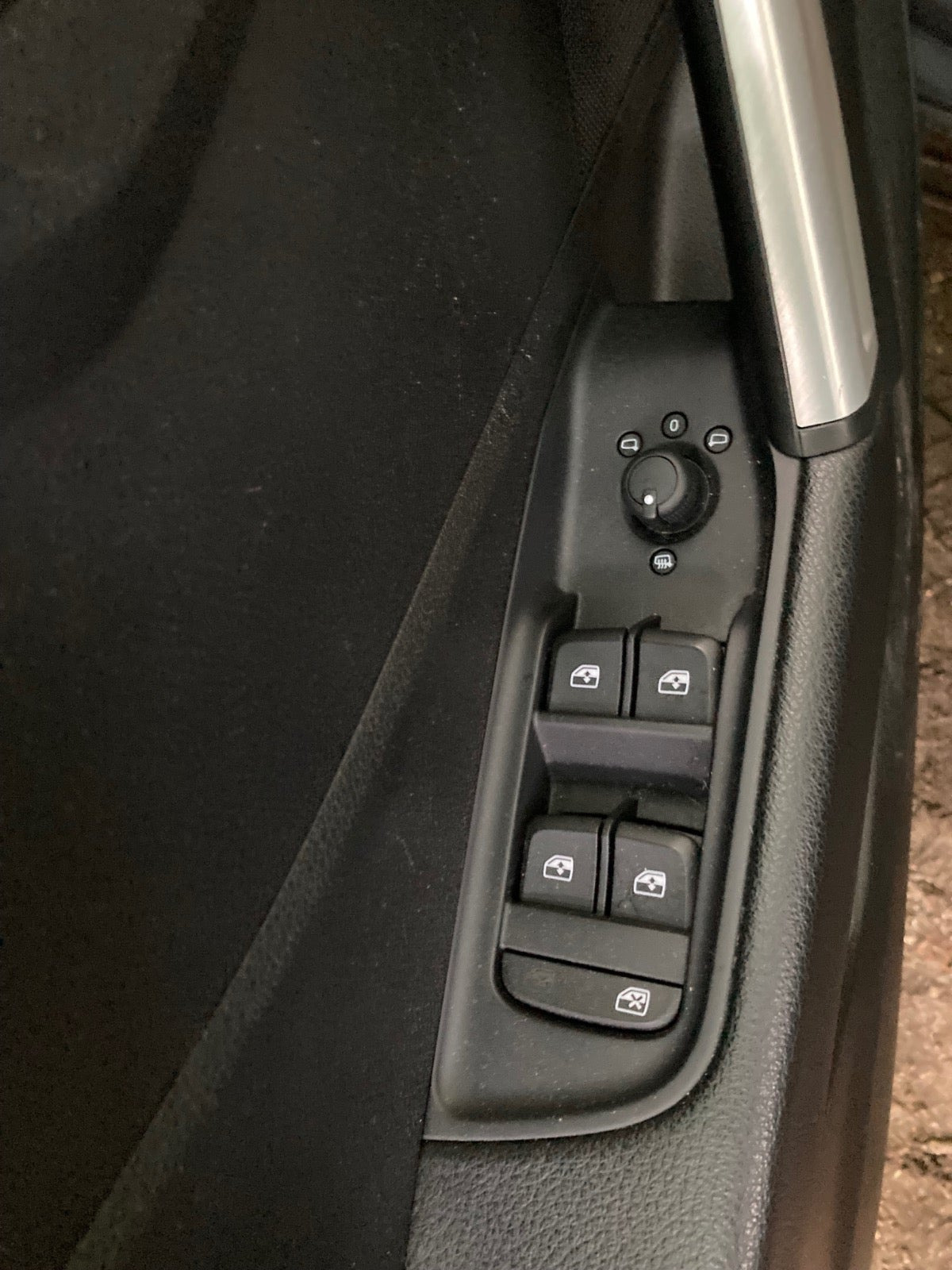 Grå Audi Q2 fra 2018