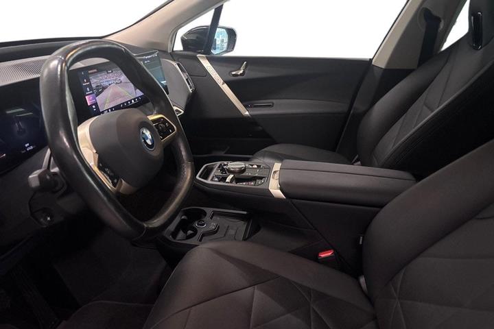 Sort BMW iX fra 2023