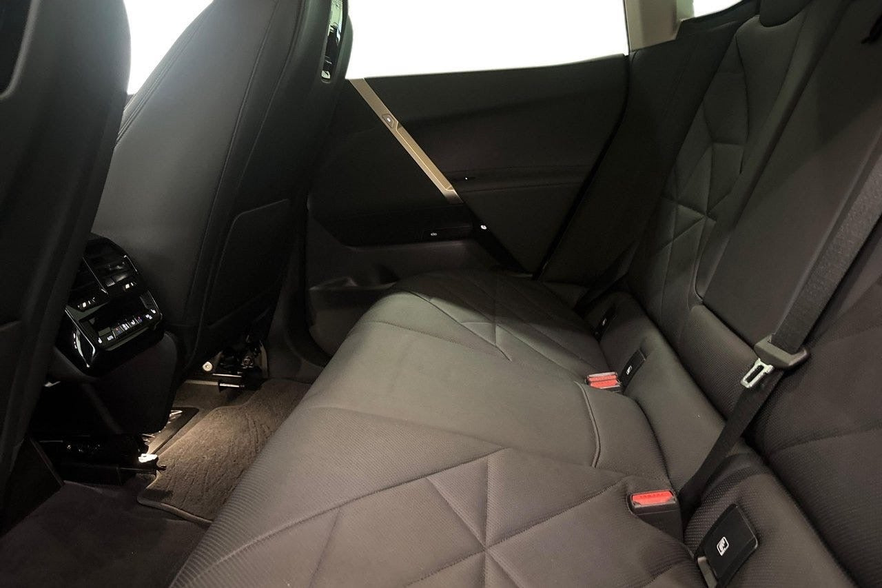 Sort BMW iX fra 2023