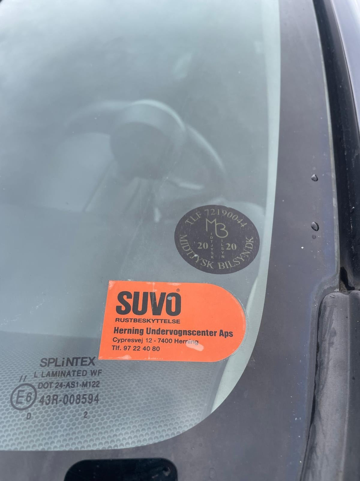 Grå Peugeot 107 fra 2012