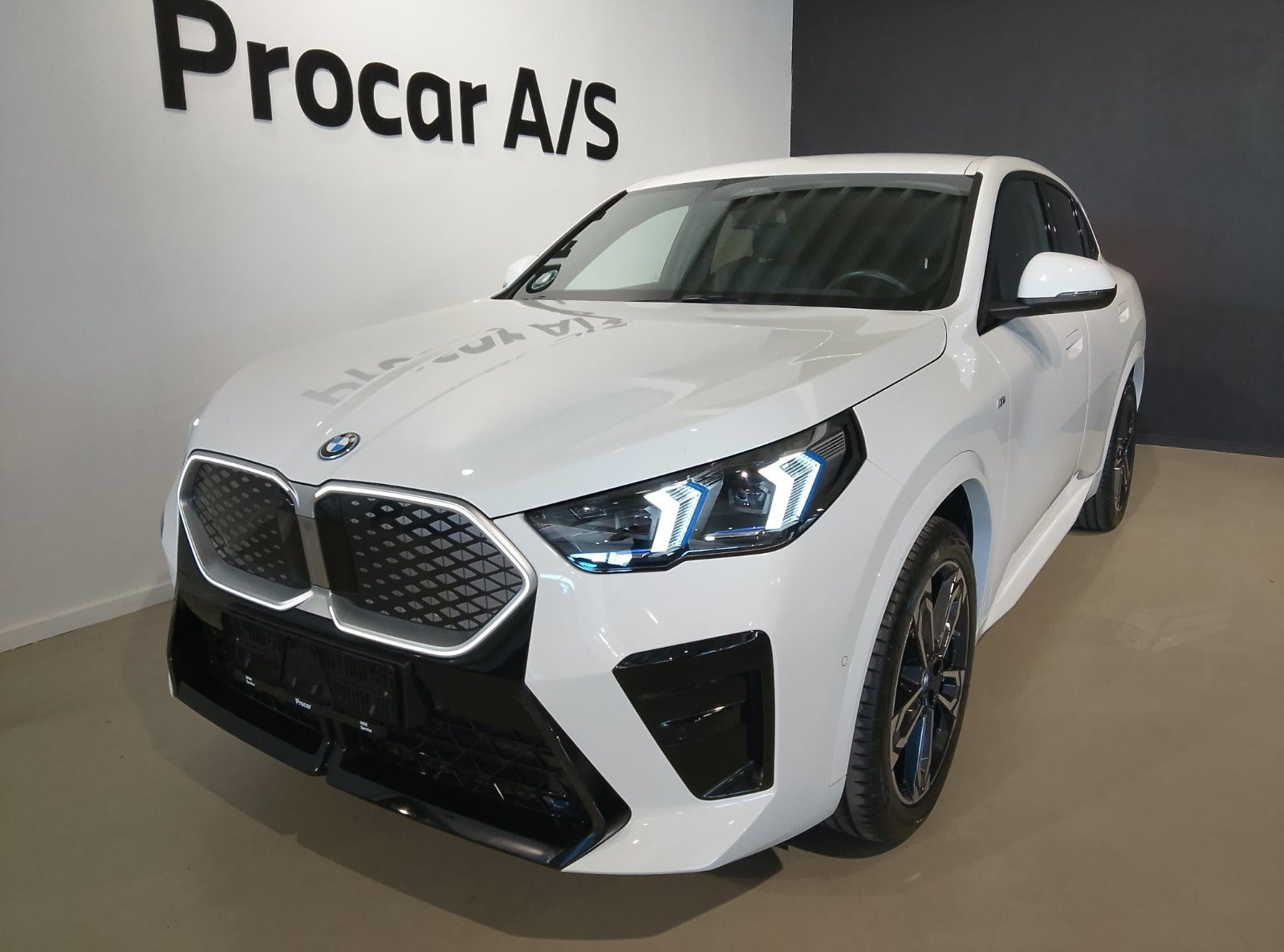 BMW iX2 eDrive20 M-Sport Premium