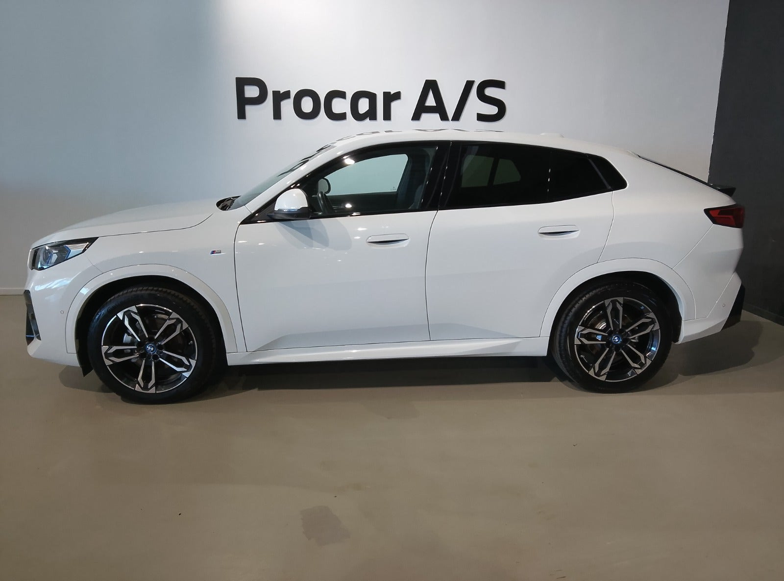 undefined BMW iX2 fra 2025