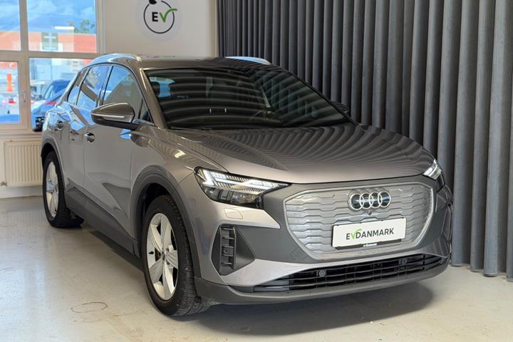 Grå Audi Q4 e-tron fra 2022