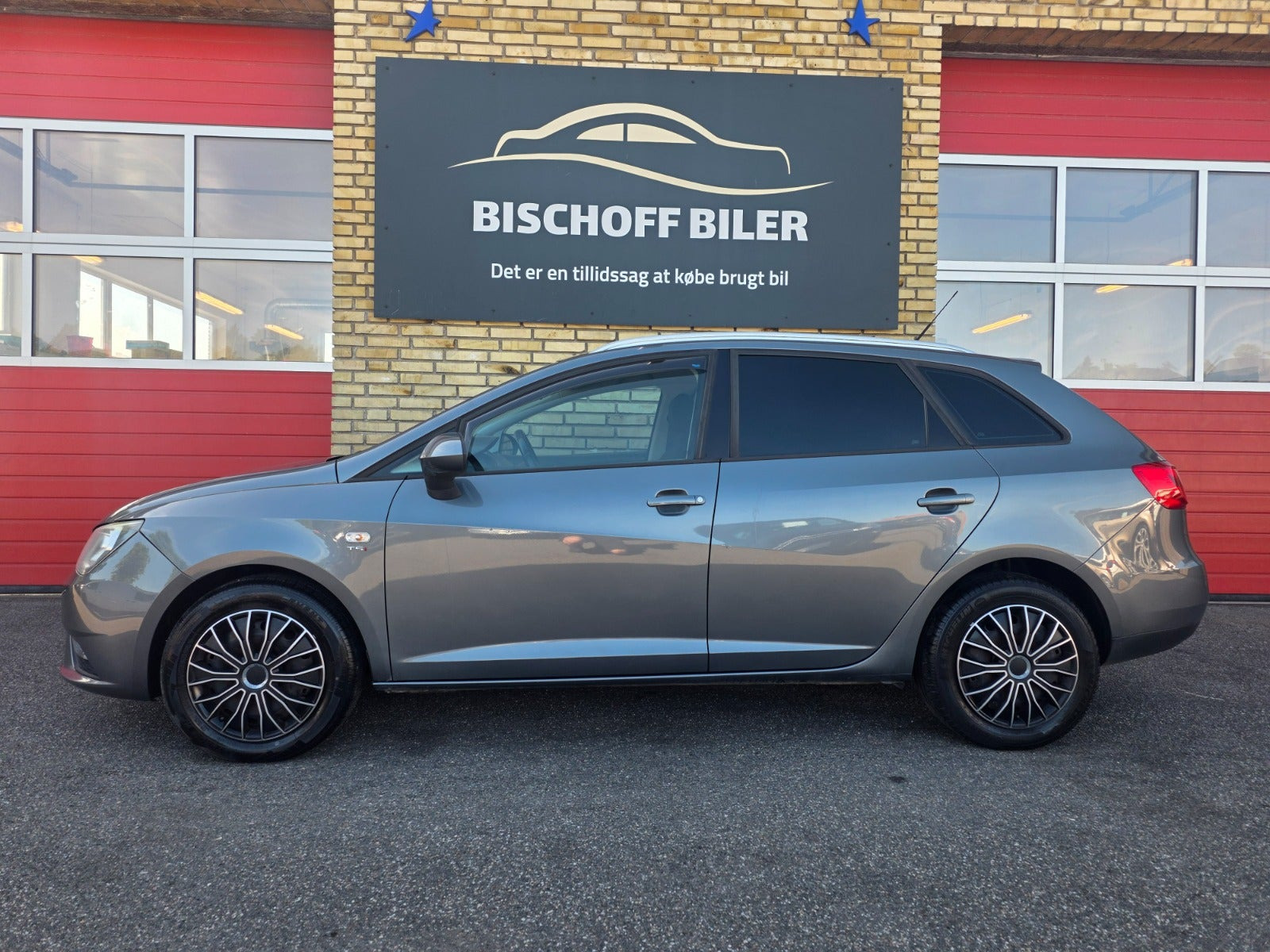 Grå Seat Ibiza fra 2012