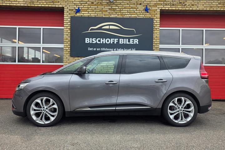 Grå Renault Grand Scenic IV fra 2017
