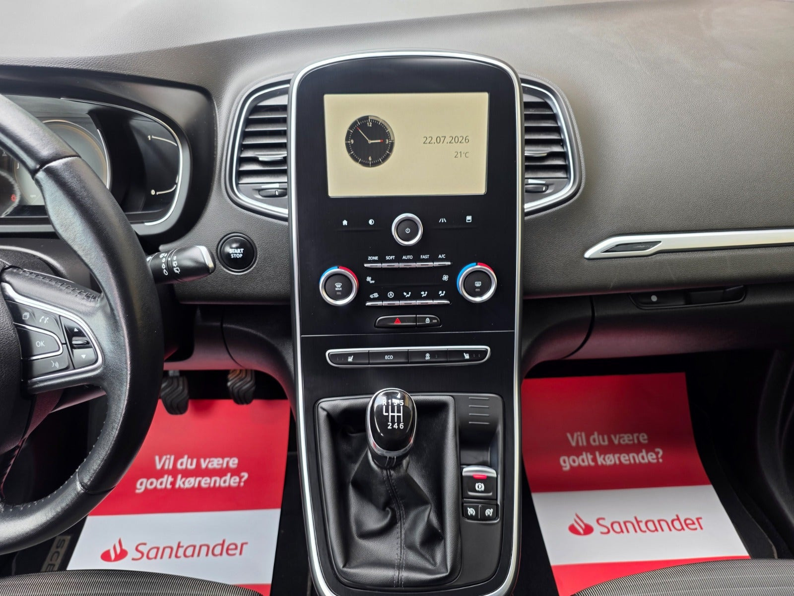 Grå Renault Grand Scenic IV fra 2017