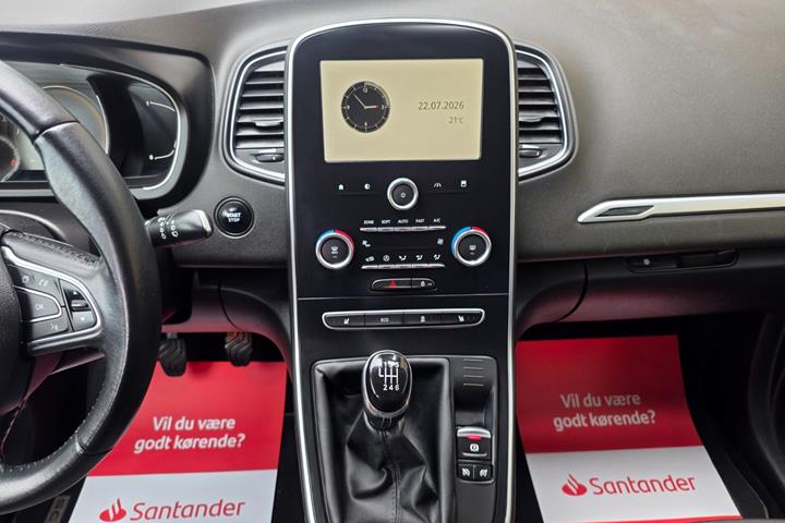 Grå Renault Grand Scenic IV fra 2017