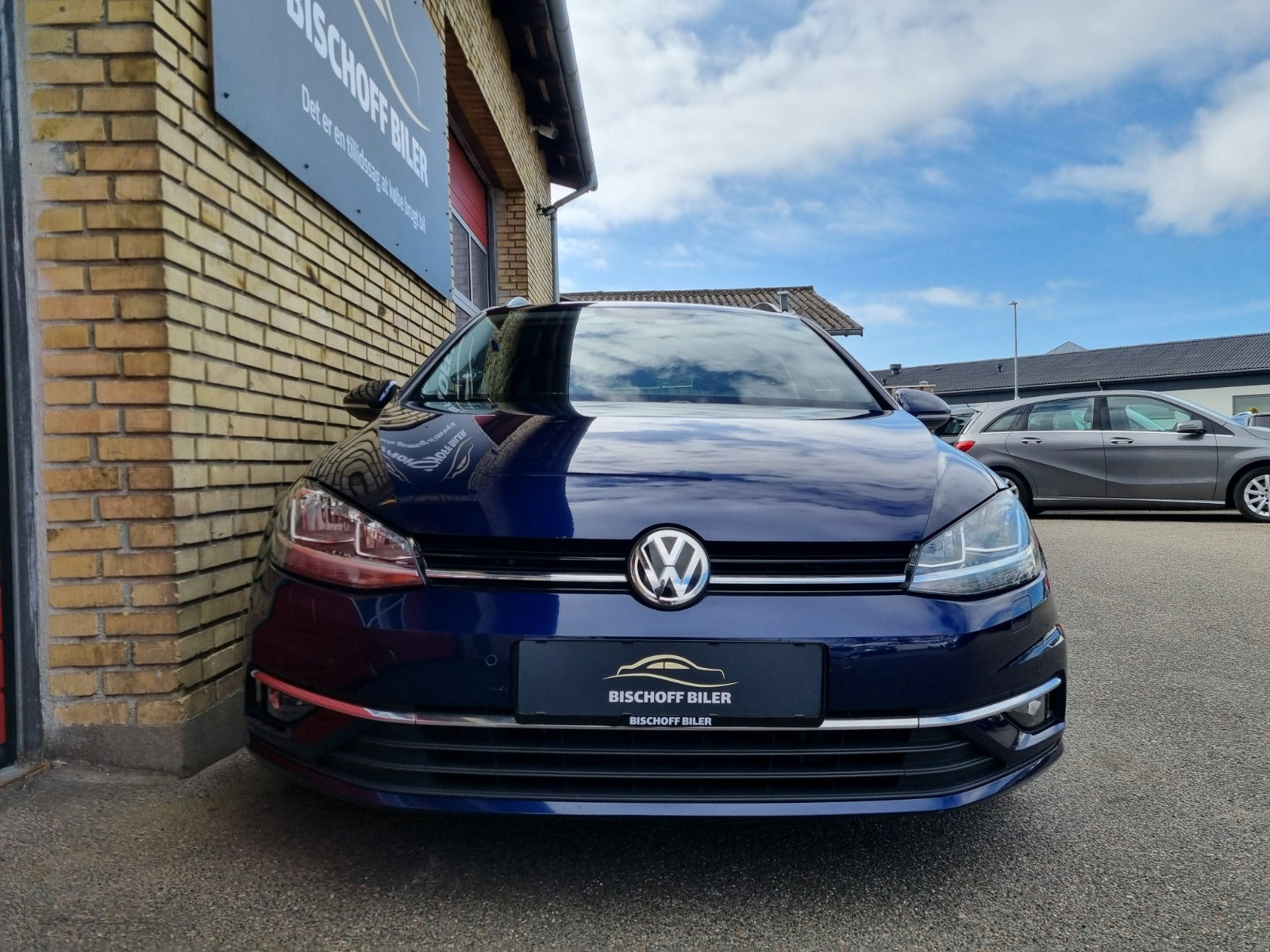 Blå VW Golf VII fra 2018