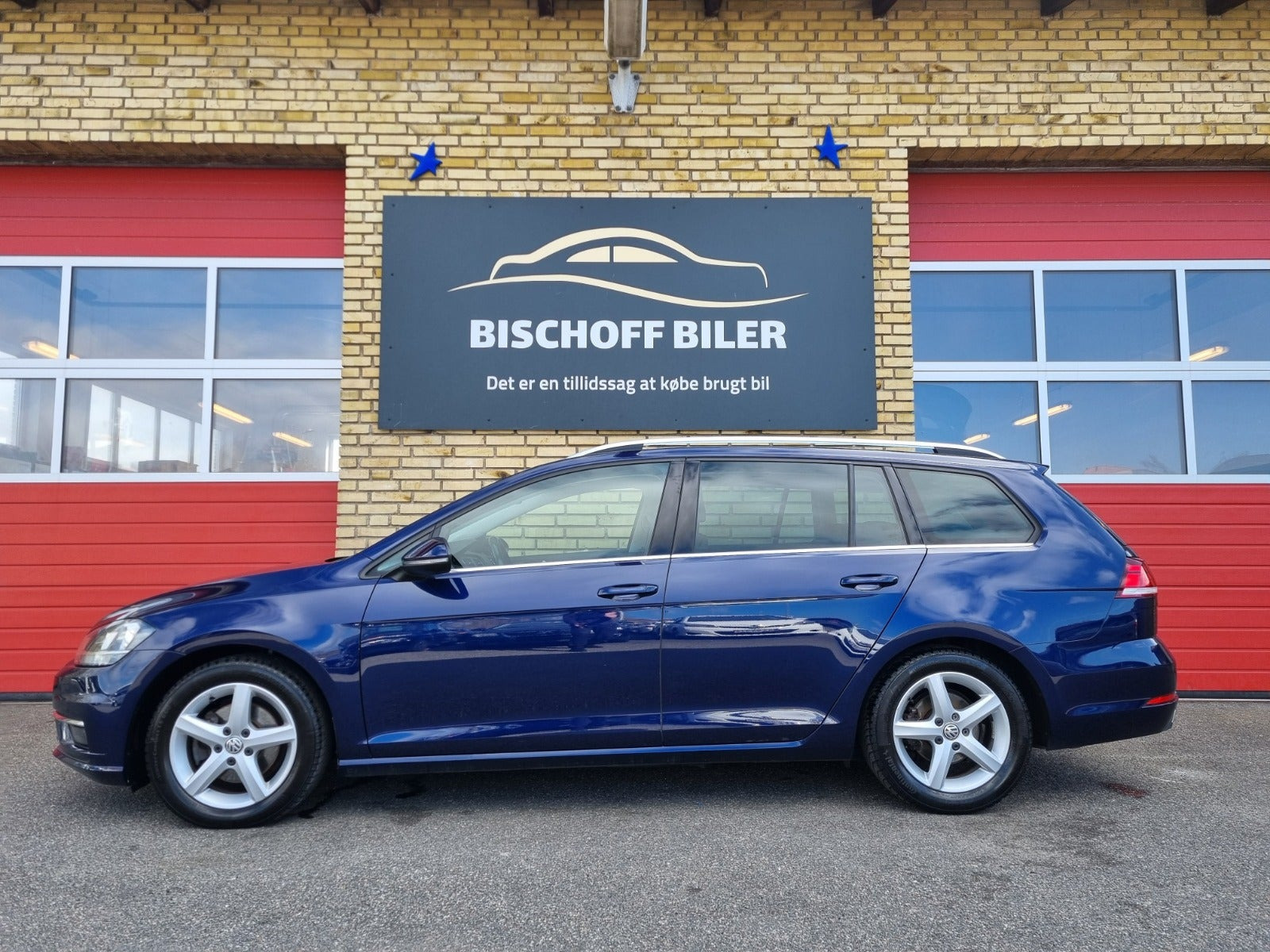 Blå VW Golf VII fra 2018