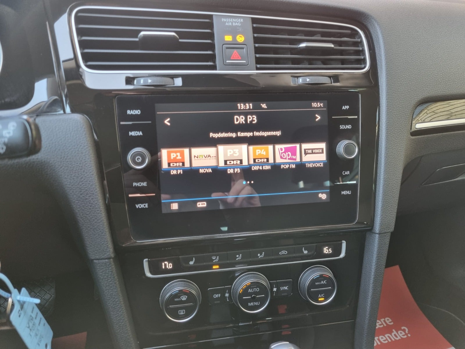 Blå VW Golf VII fra 2018