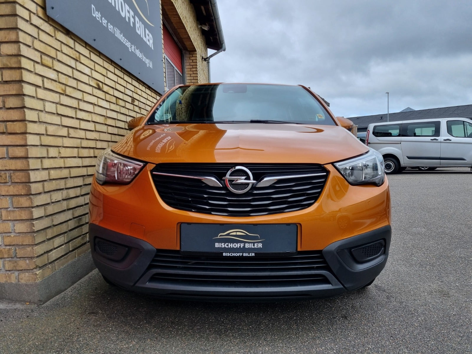 Orange Opel Crossland X fra 2018
