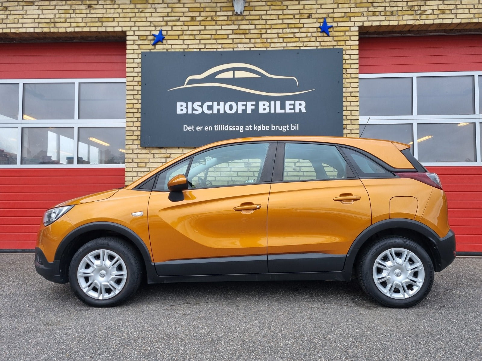 Orange Opel Crossland X fra 2018