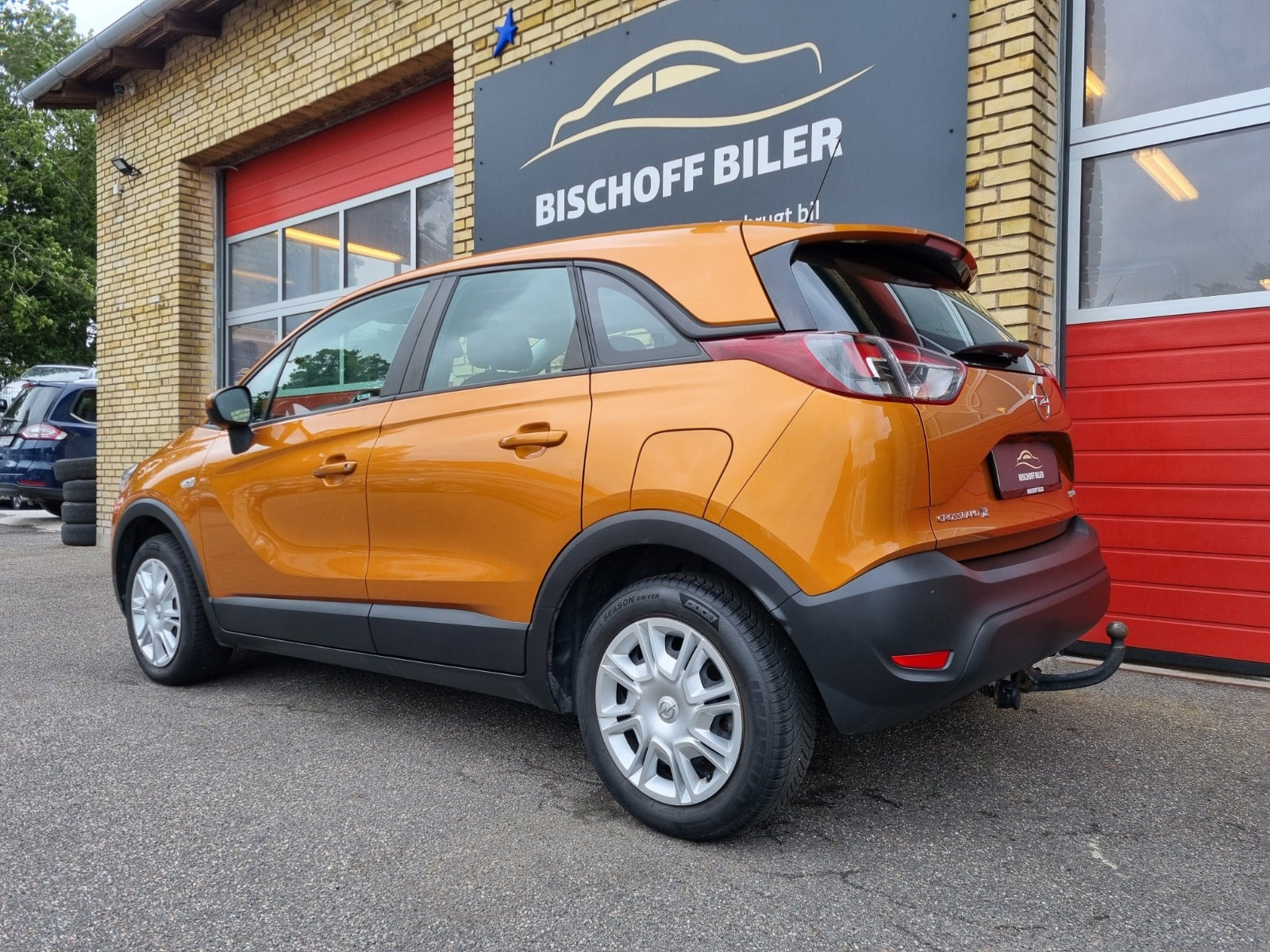 Orange Opel Crossland X fra 2018