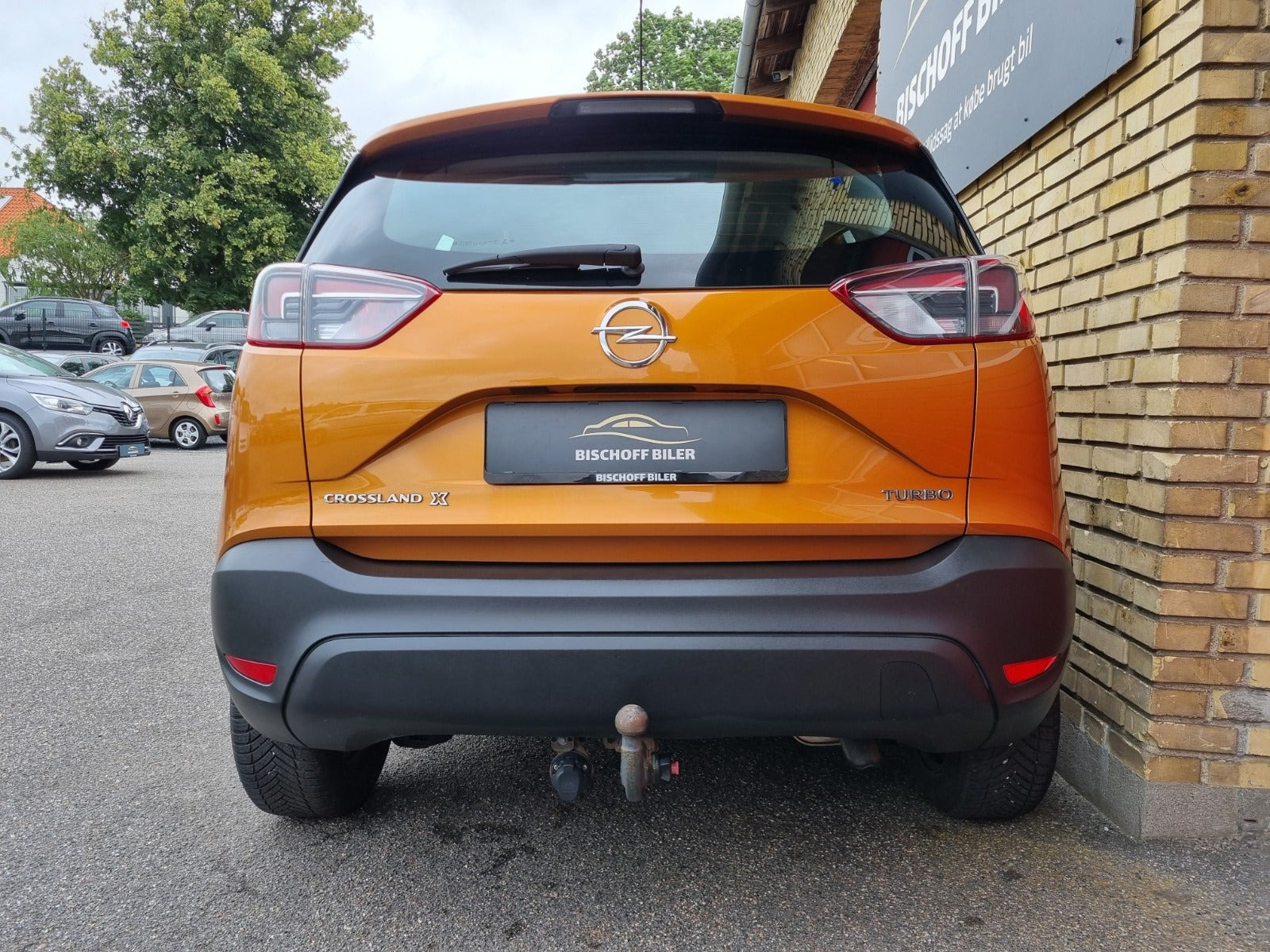 Orange Opel Crossland X fra 2018