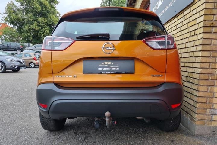 Orange Opel Crossland X fra 2018