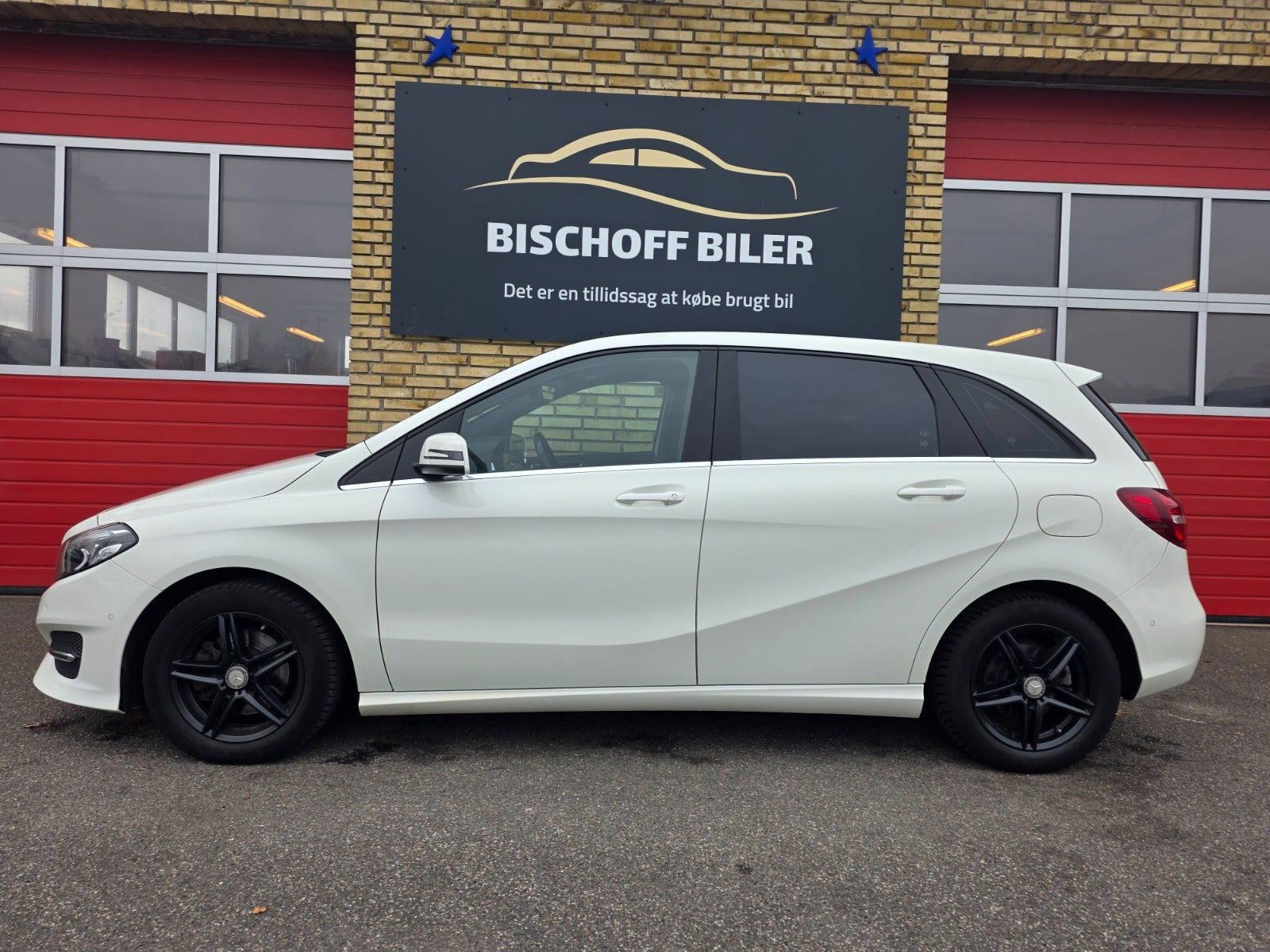 Hvid Mercedes B200 d fra 2017