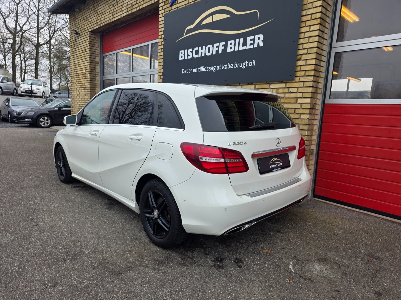 Hvid Mercedes B200 d fra 2017