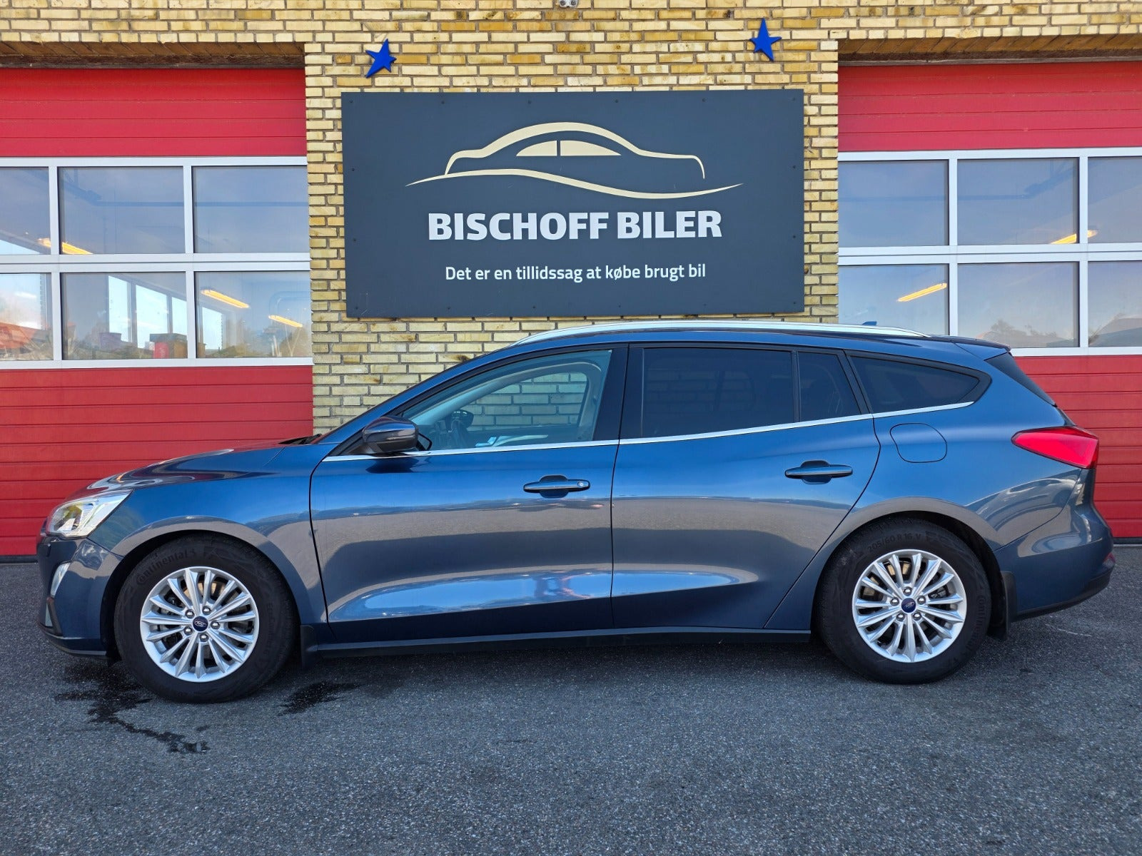 Blå Ford Focus fra 2019