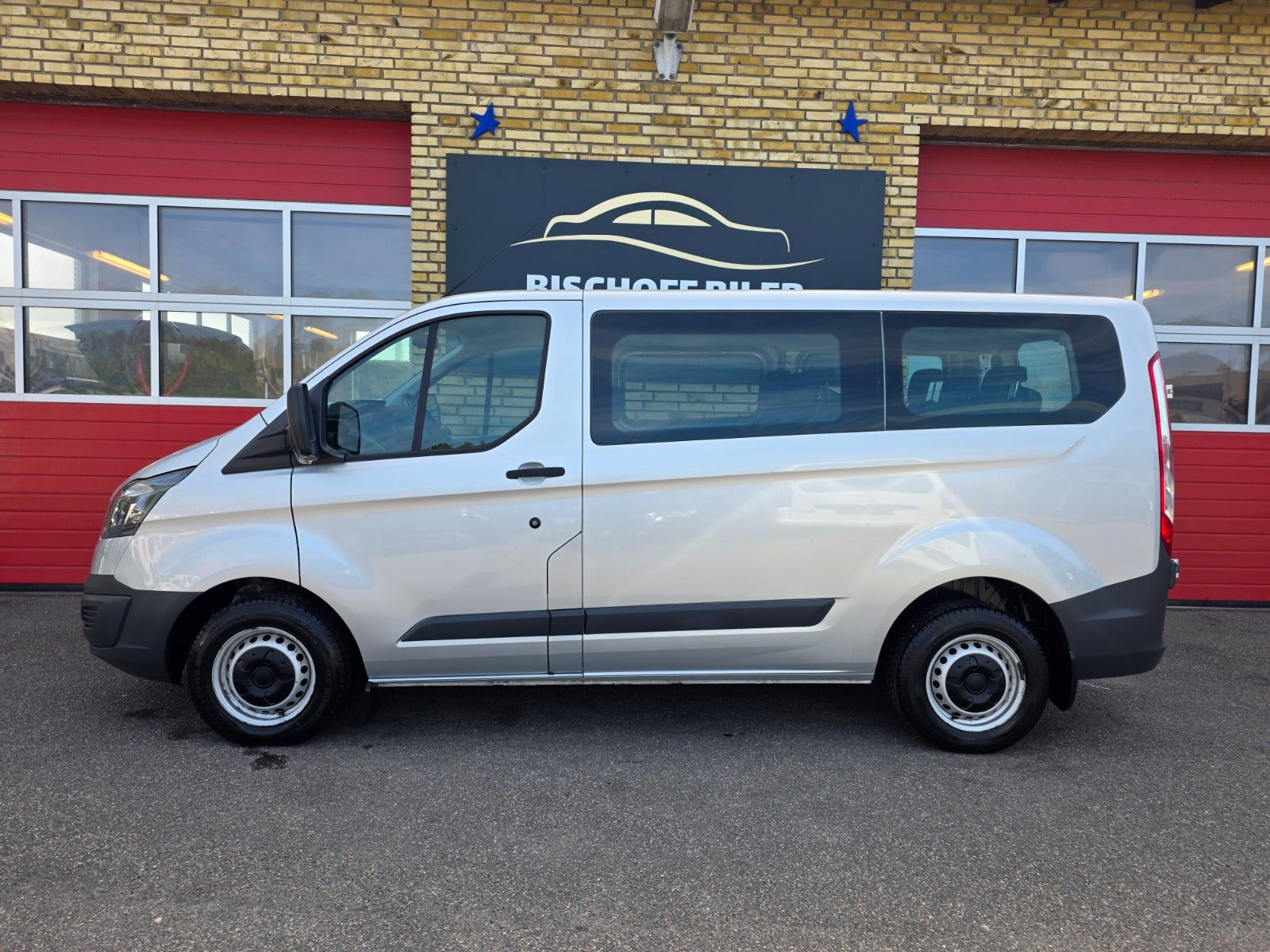 Grå Ford Transit Custom Kombi 310 L1 fra 2015