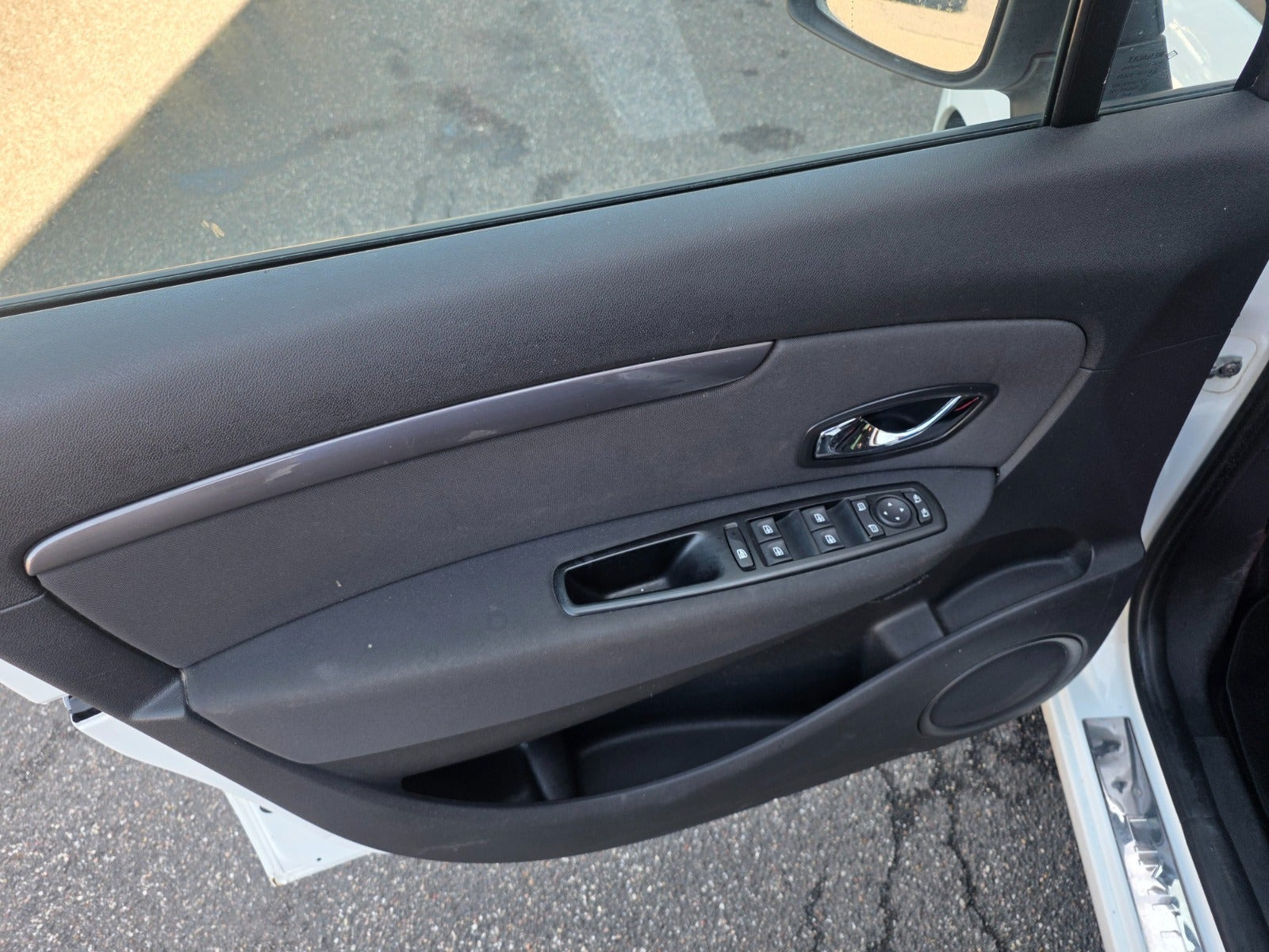 Hvid Renault Grand Scenic III fra 2014