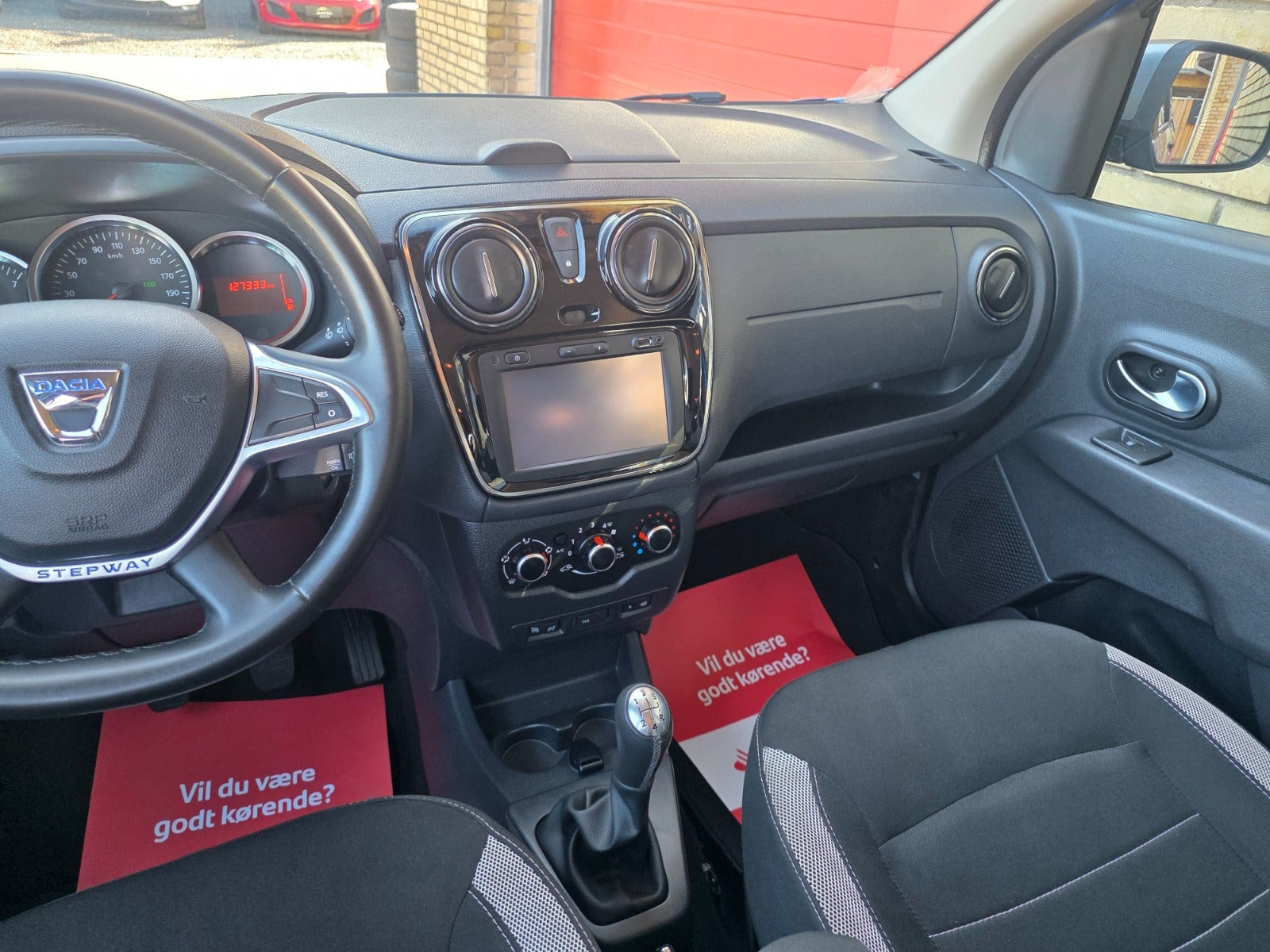 Blå Dacia Lodgy fra 2018