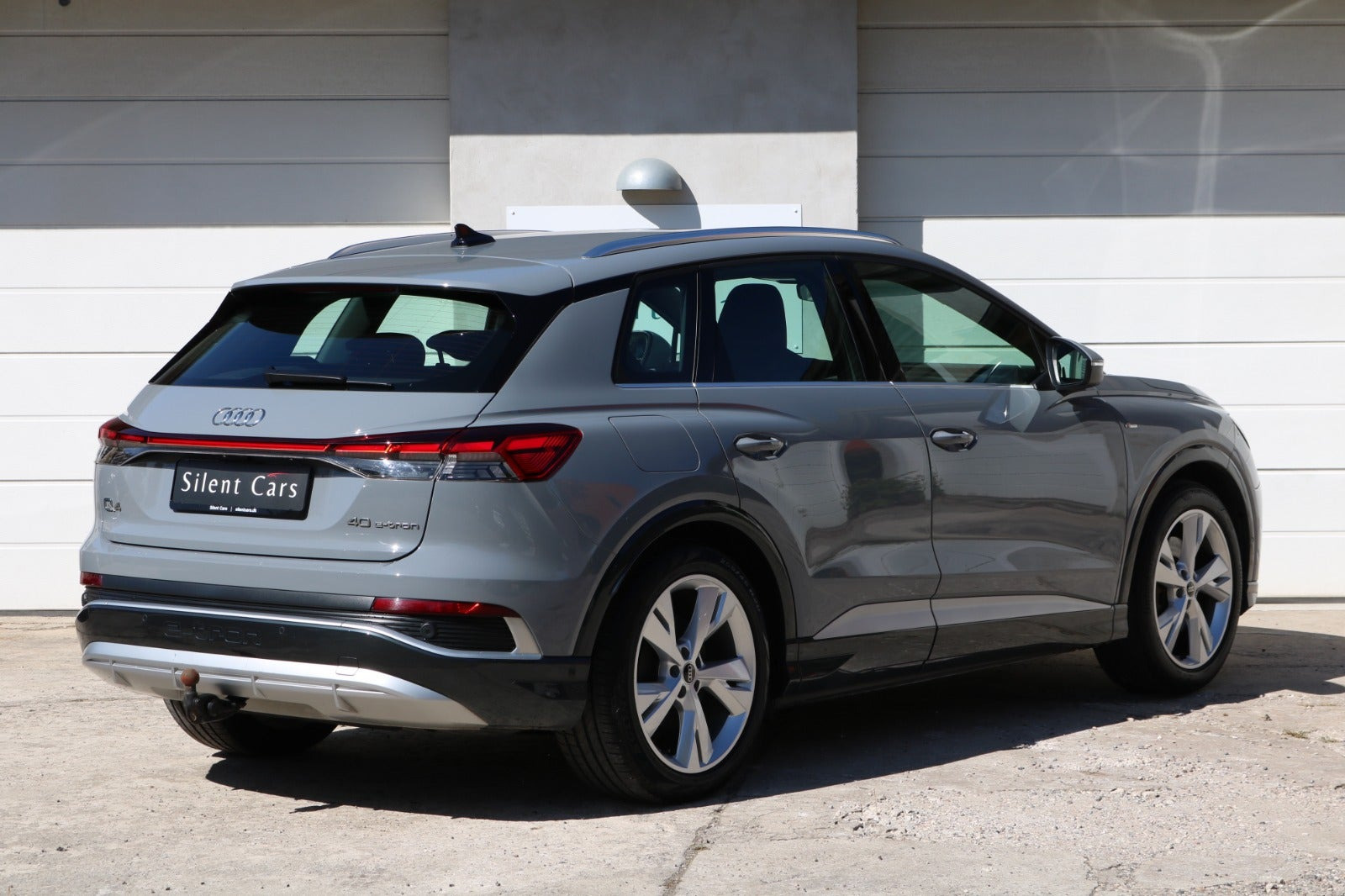 Grå Audi Q4 e-tron fra 2022