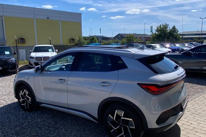Sølv BYD Atto 3 fra 2023