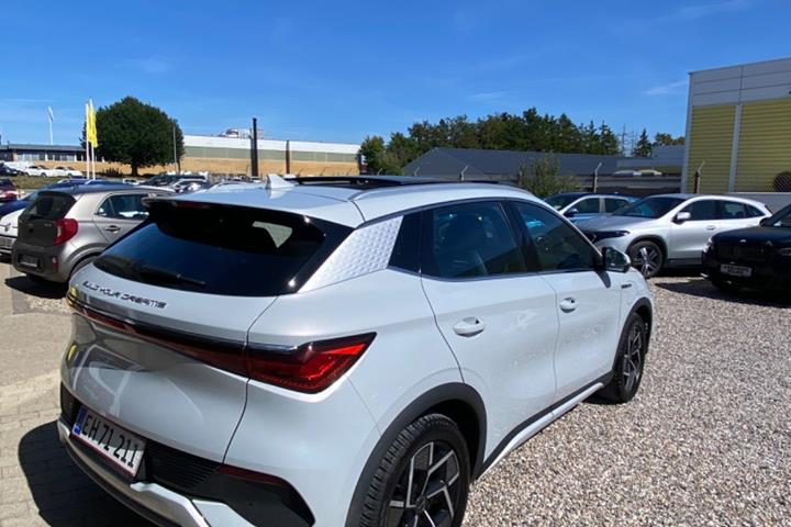 Sølv BYD Atto 3 fra 2023