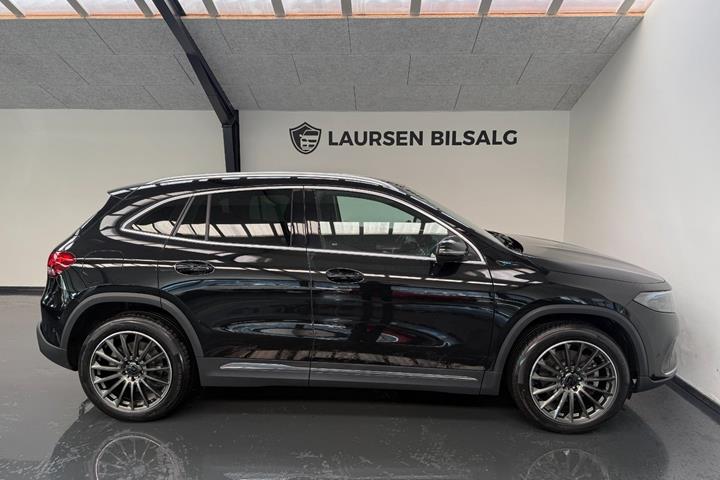 Sort Mercedes EQA350 fra 2022