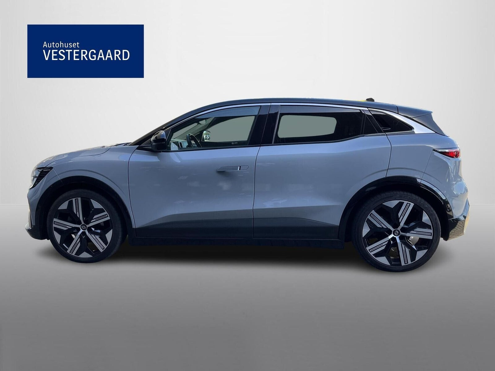 Grå Renault Megane E-Tech fra 2022