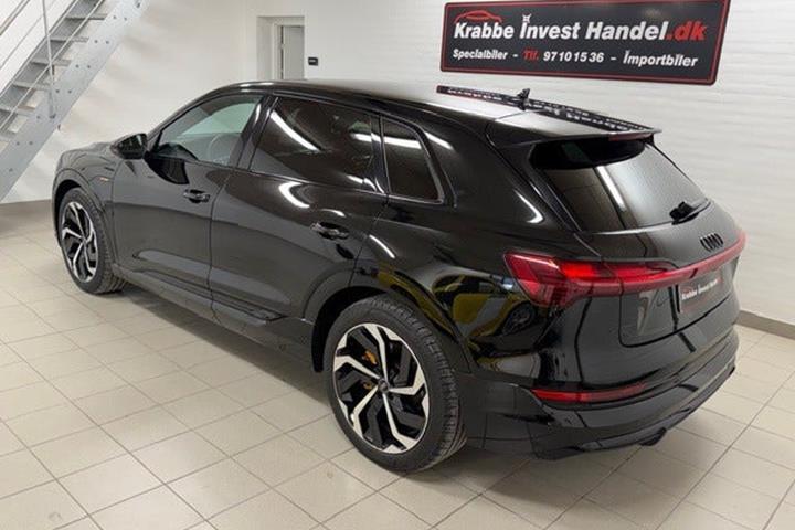 Sort Audi e-tron fra 2022