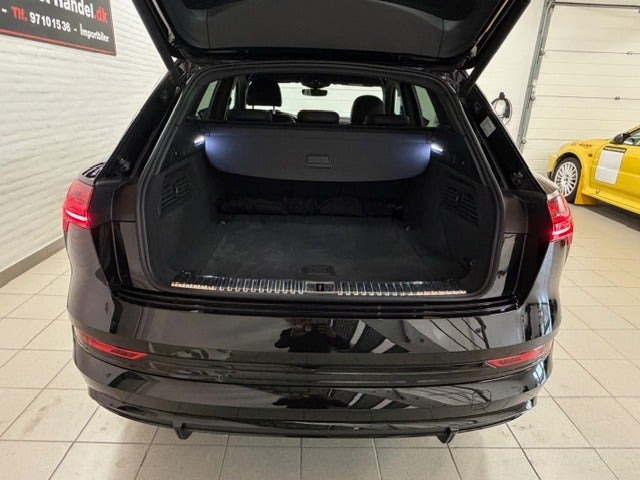 Sort Audi e-tron fra 2022