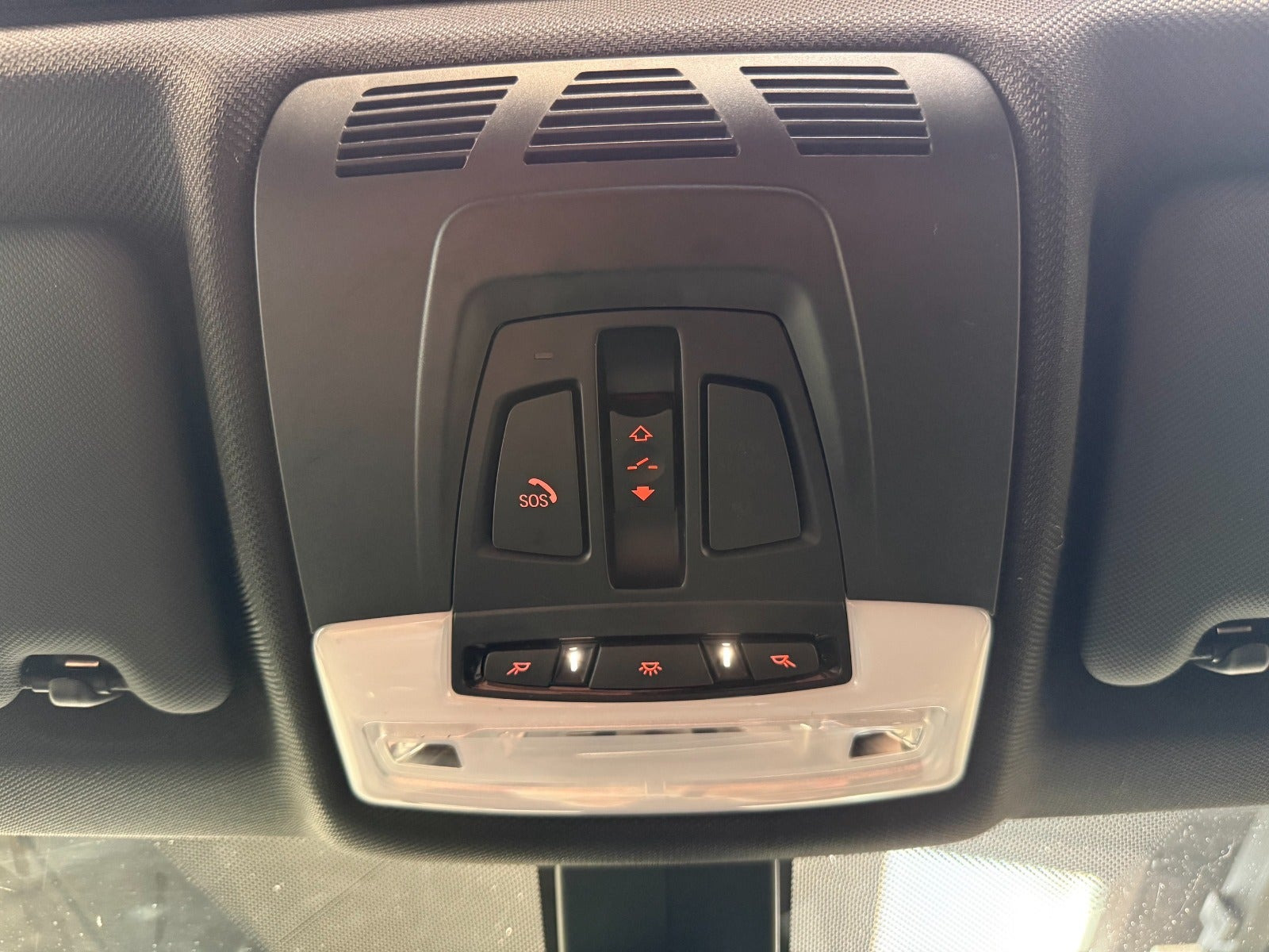 Rød BMW 320d fra 2018
