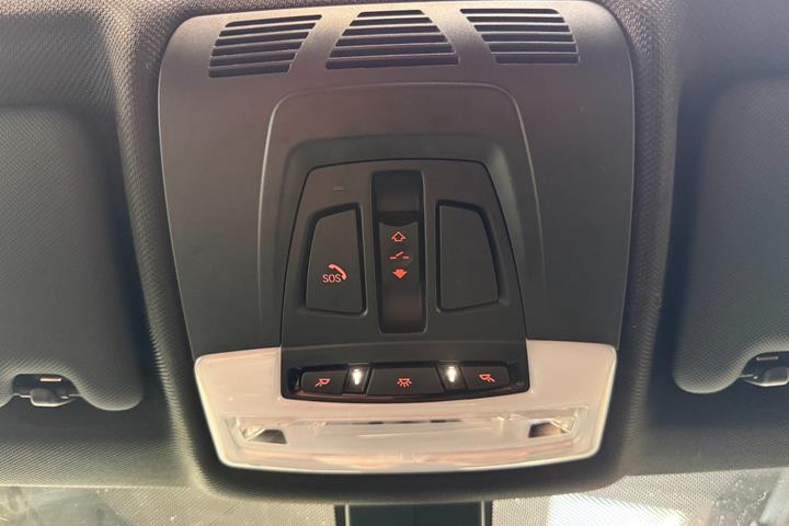 Rød BMW 320d fra 2018