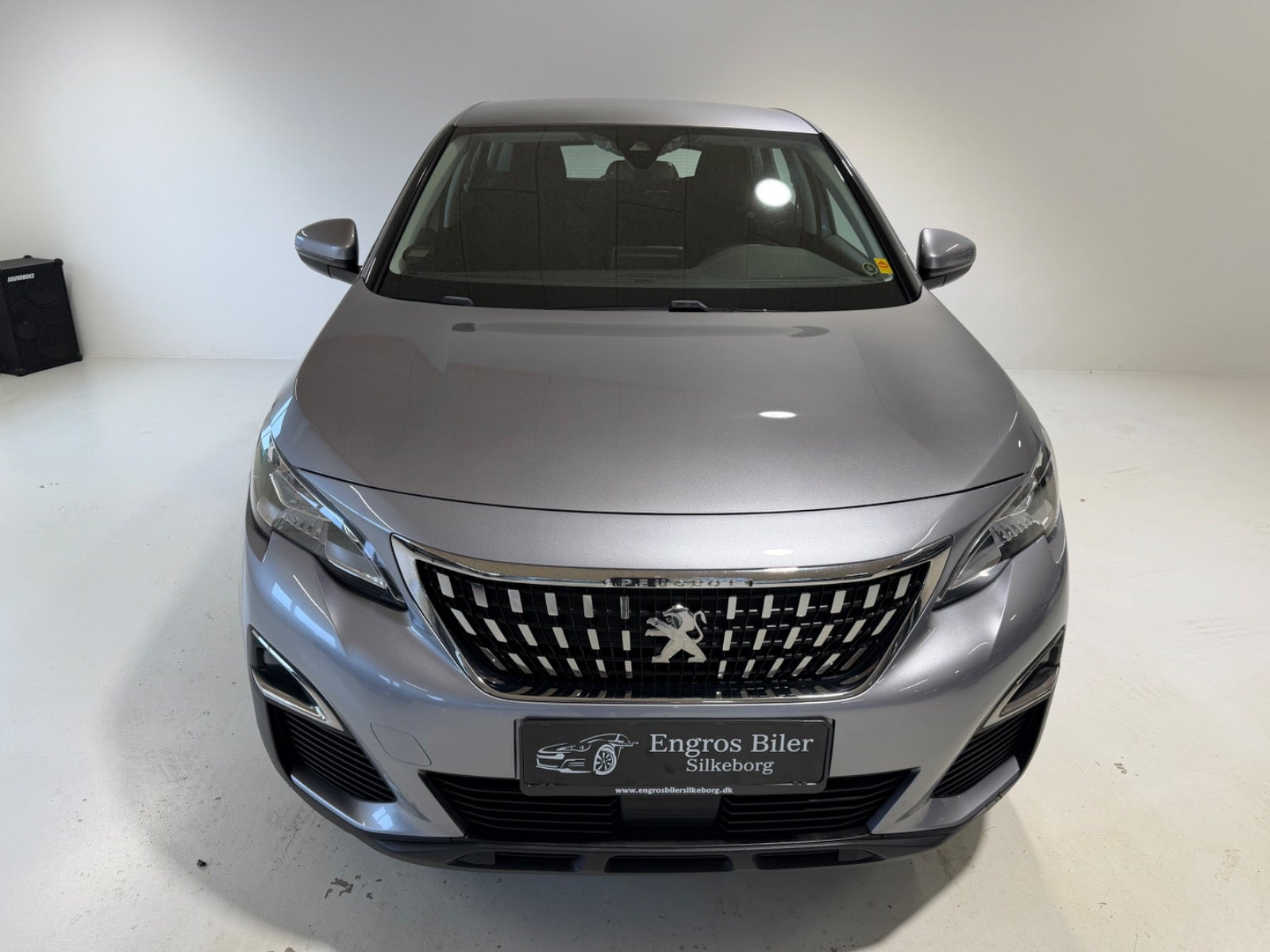 Sølv Peugeot 3008 fra 2016