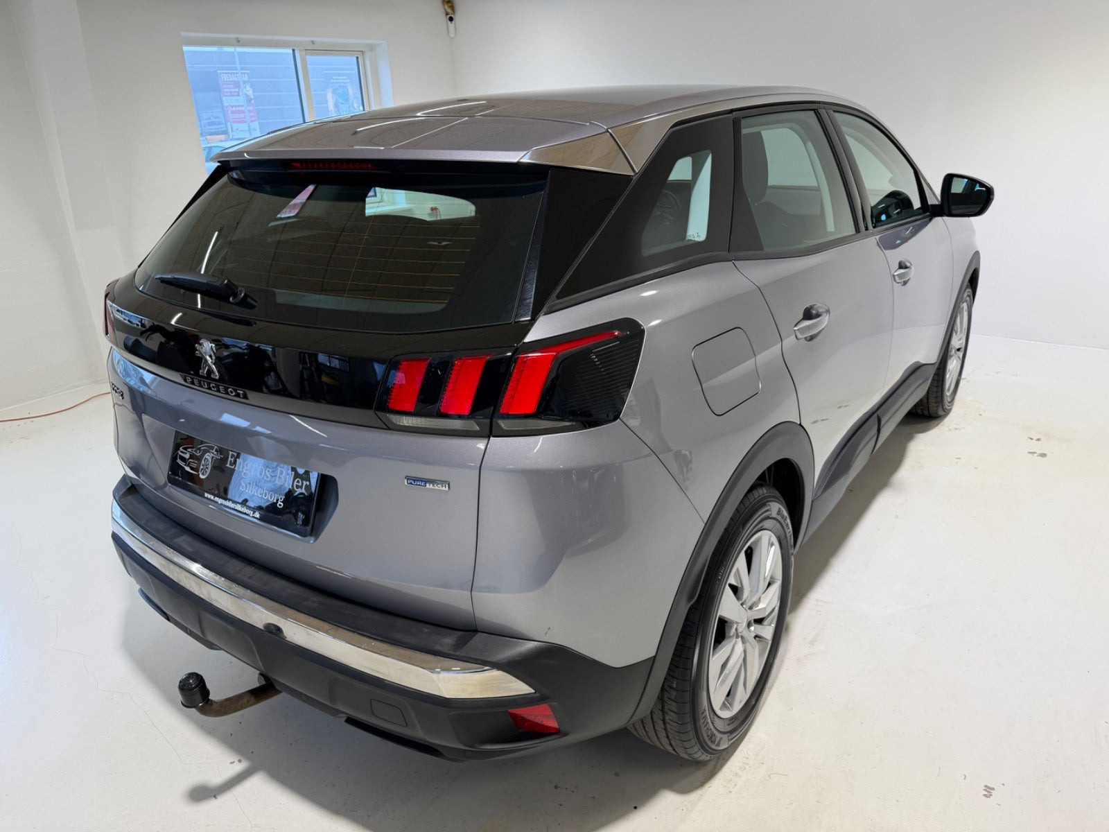 Sølv Peugeot 3008 fra 2016