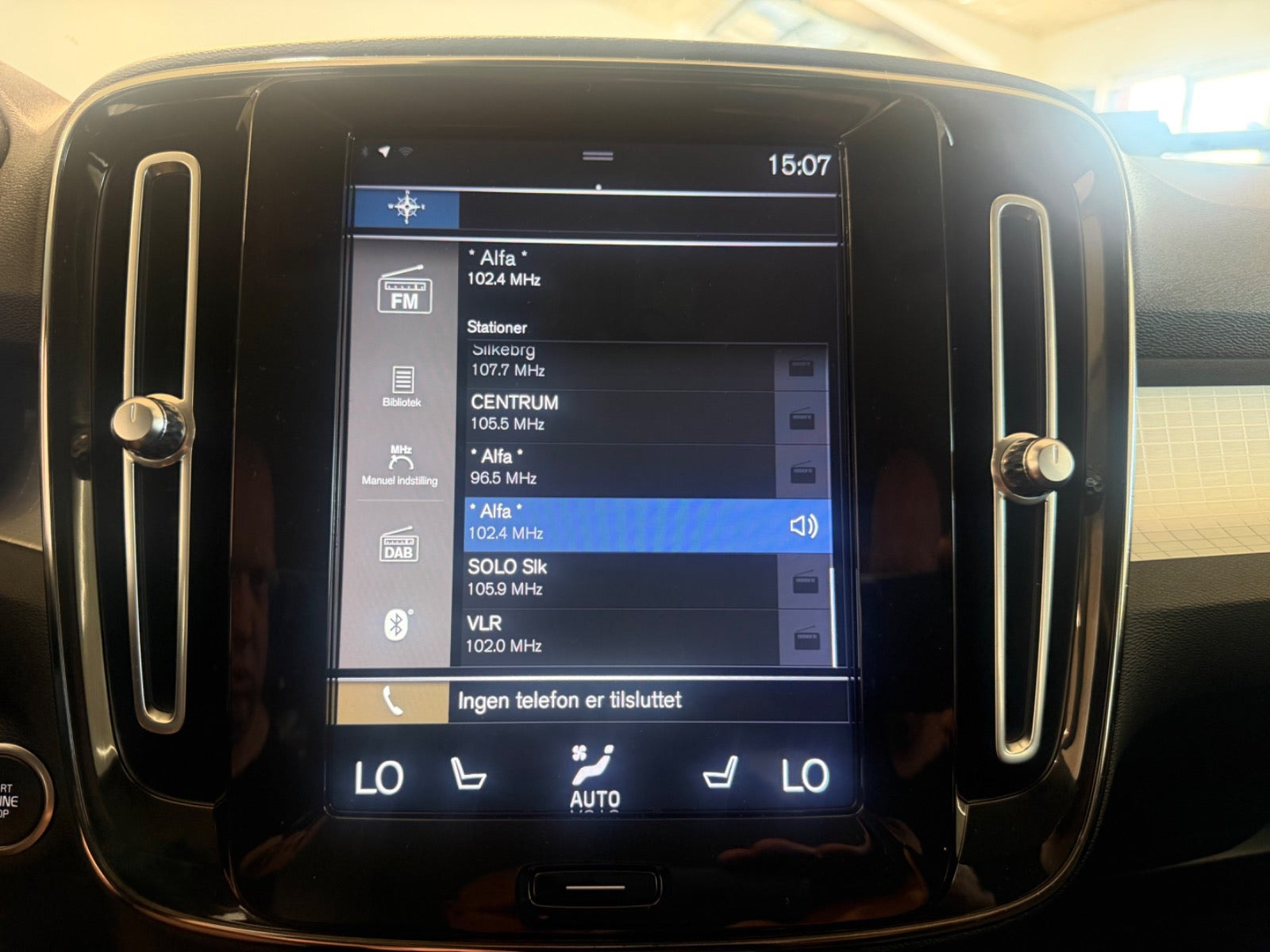 Grå Volvo XC40 fra 2019
