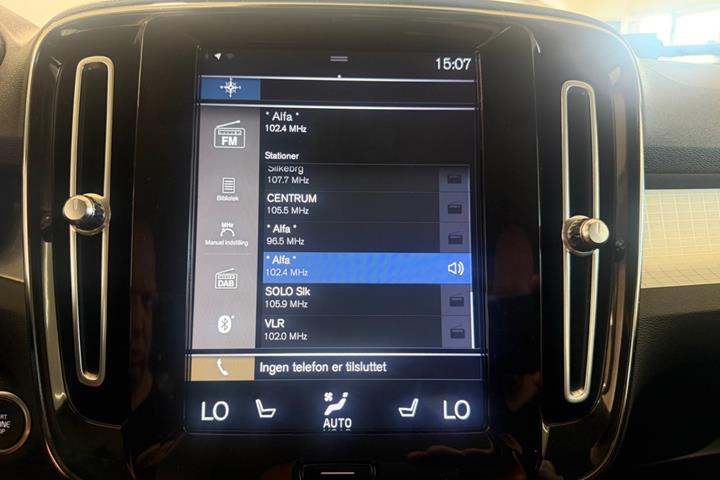 Grå Volvo XC40 fra 2019