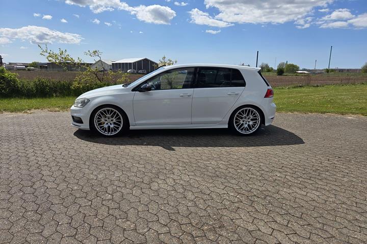 Hvid VW Golf fra 2015