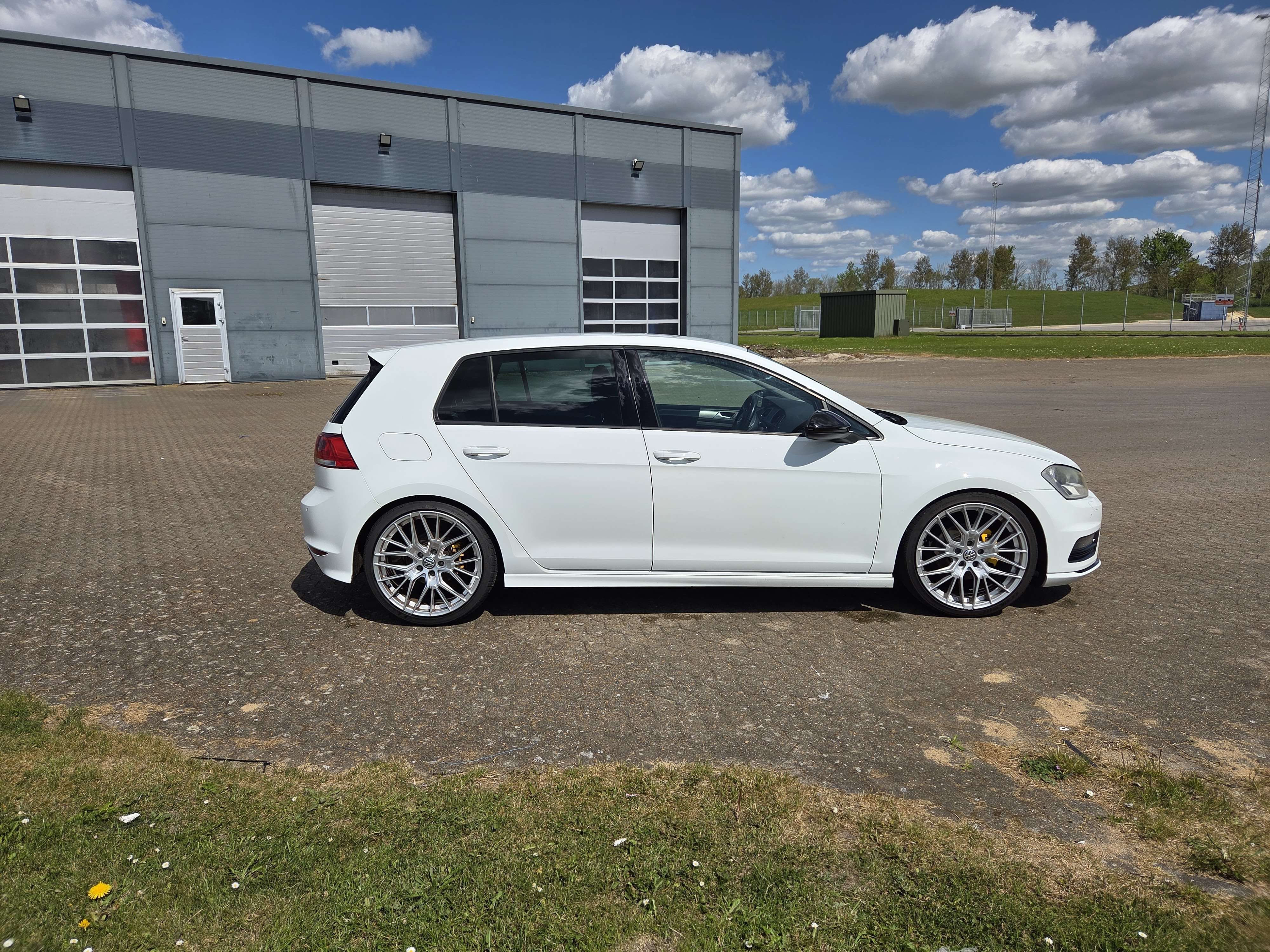 Hvid VW Golf fra 2015