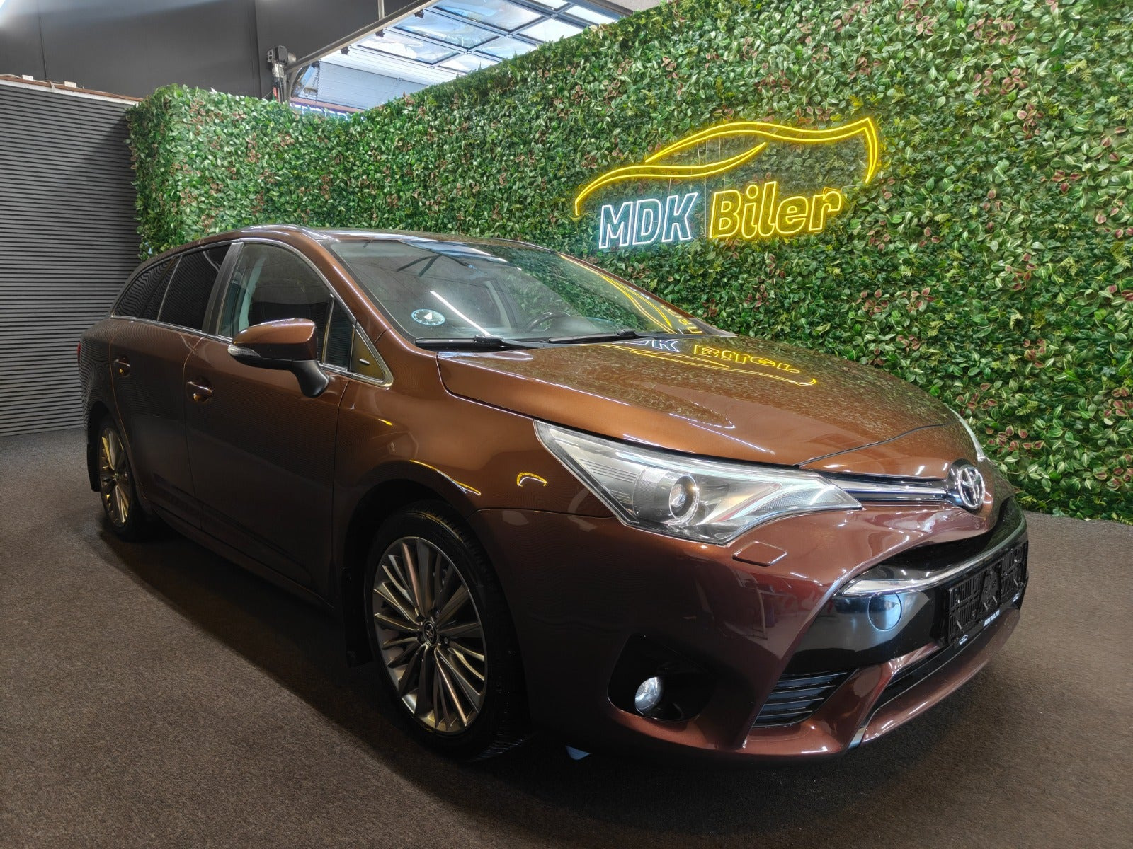Toyota Avensis 1,8 VVT-i T2 Executive Touring Sports MDS